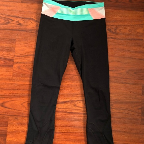 Lululemon Run: Inspire Crop II
Black / Quilt Spring 14-26 - Picture 3 of 10